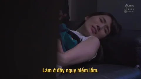 Chuyện tình của cậu nhân viên và nàng sếp quyến rủ ~ Julia