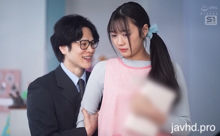 Đằng sau vẻ tri thức của gã phụ huynh Ashitaba Mitsuha